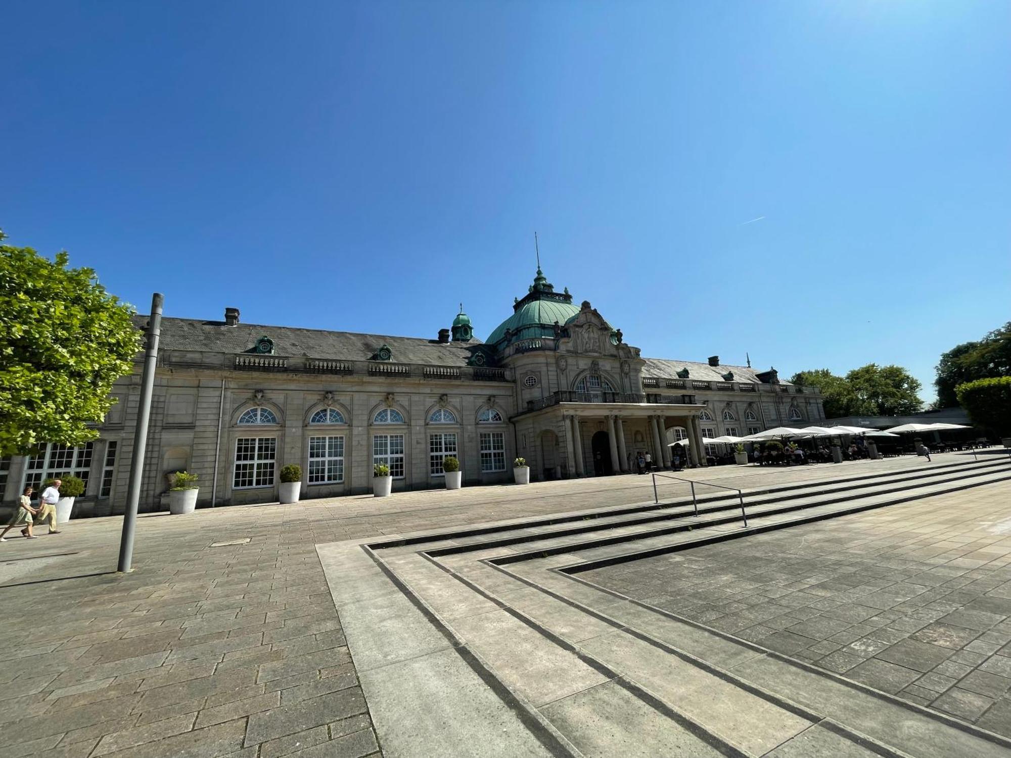 Kvartier2 In Top-Lage, 5 Min Zur Bali-Therme Und Gop, Hdz, Arbeitsplatz, Boxspringbett Bad Oeynhausen Luaran gambar